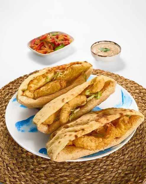 ساندوتش جمبري في رغيف بلدي